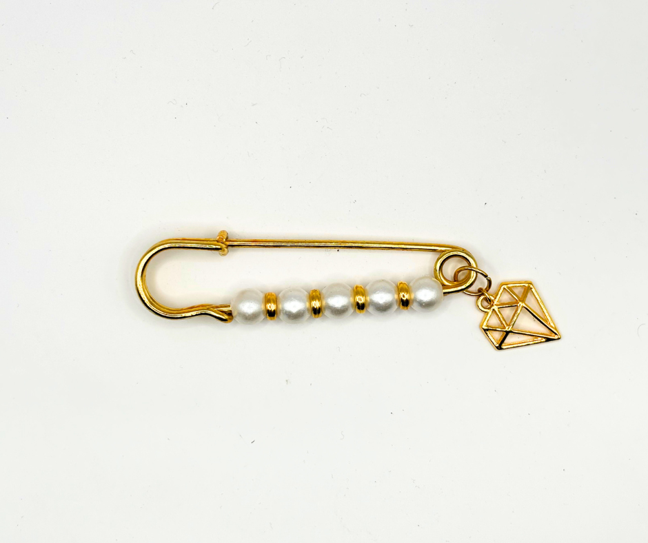 "Diamond & Pearls" Sneaker Pin